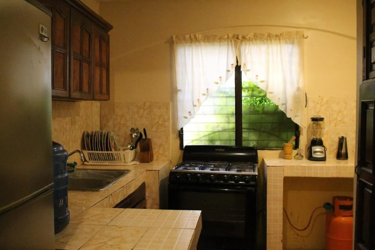 Bed & Breakfast Complejo Villa Las Palmeras Piscina, Billar, Jardin, Bbq @Drvacationsrental Samana